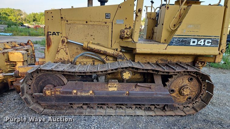 image for item DR8721 1989 Caterpillar  D4C dozer