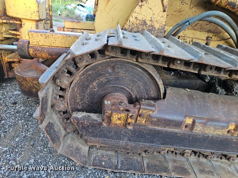 image for item DR8721 1989 Caterpillar  D4C dozer