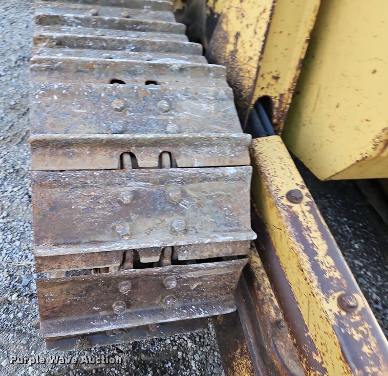 image for item DR8721 1989 Caterpillar  D4C dozer