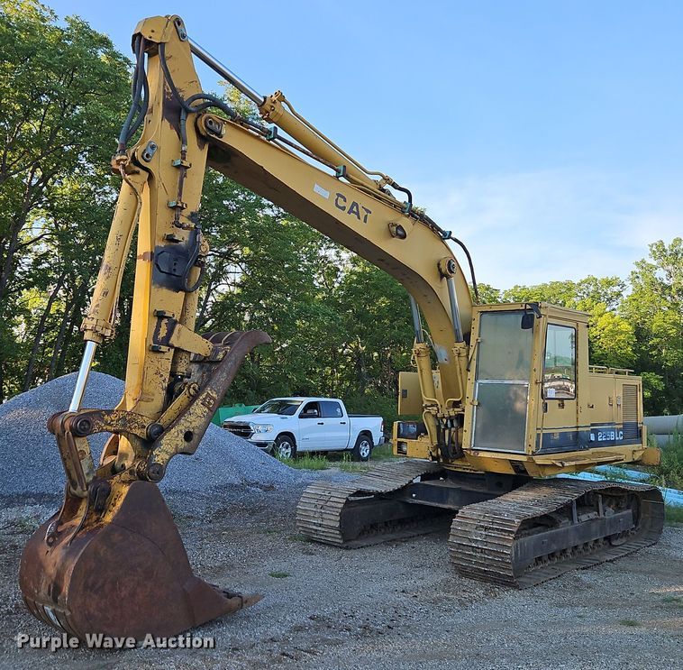 image for item DR8723 1989 Caterpillar  225B LC excavator