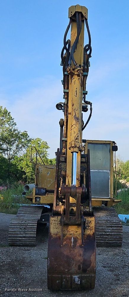 image for item DR8723 1989 Caterpillar  225B LC excavator