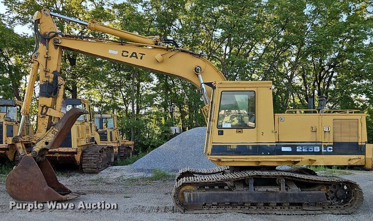 image for item DR8723 1989 Caterpillar  225B LC excavator