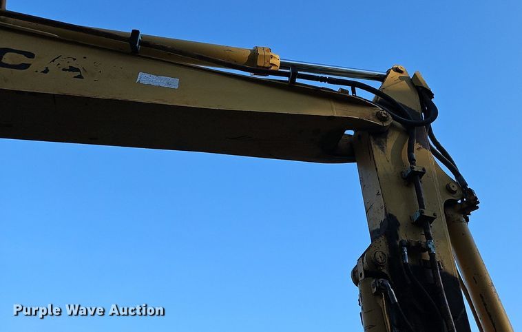 image for item DR8723 1989 Caterpillar  225B LC excavator