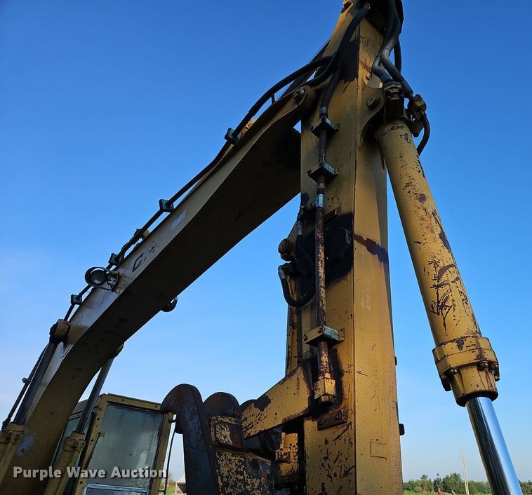 image for item DR8723 1989 Caterpillar  225B LC excavator