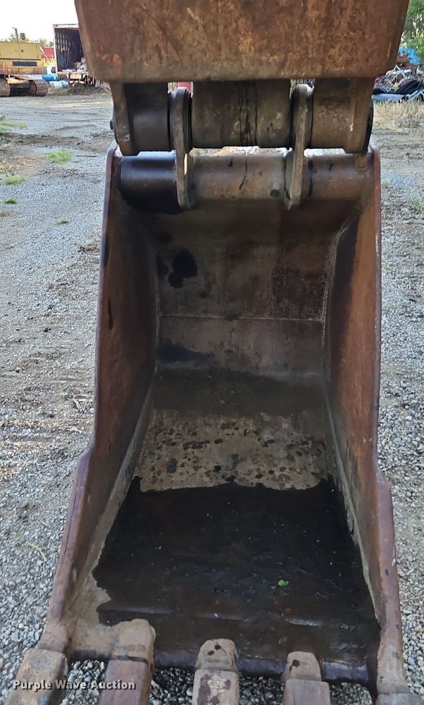 image for item DR8723 1989 Caterpillar  225B LC excavator