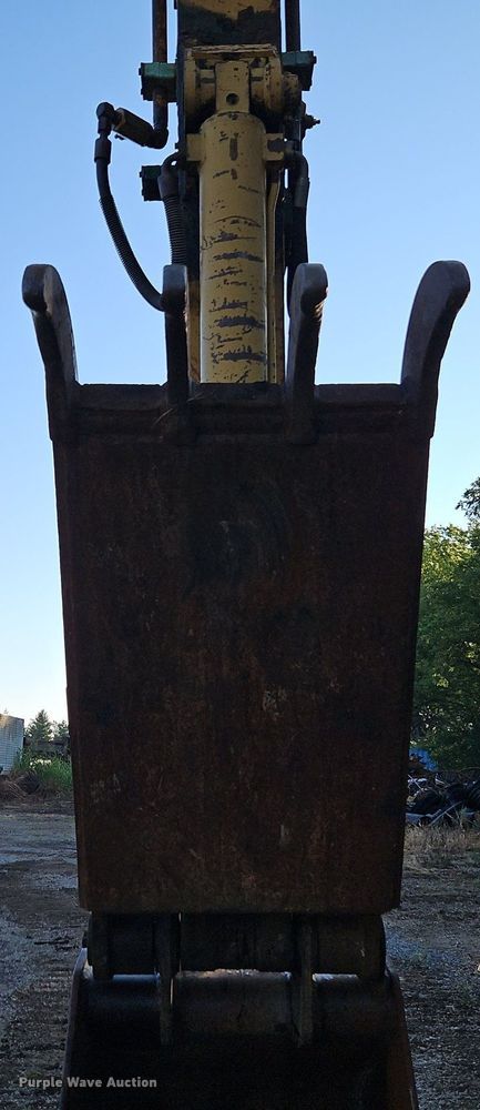 image for item DR8723 1989 Caterpillar  225B LC excavator