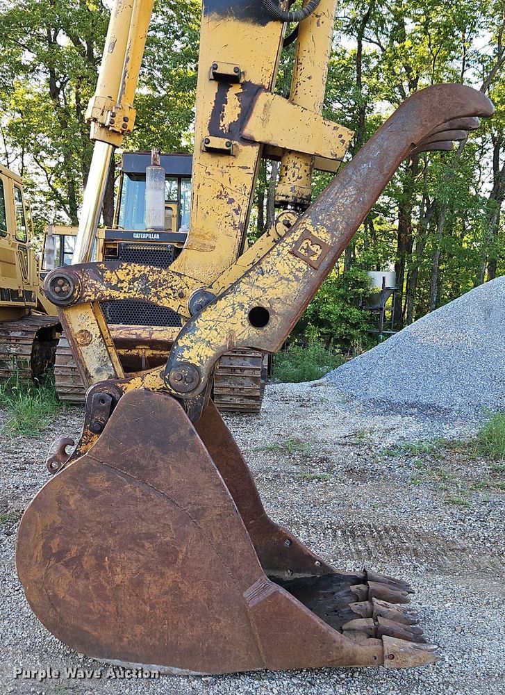 image for item DR8723 1989 Caterpillar  225B LC excavator