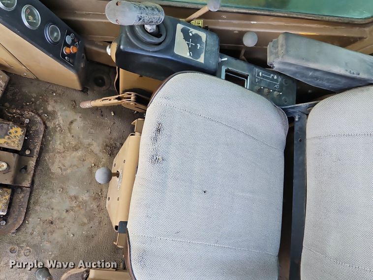 image for item DR8723 1989 Caterpillar  225B LC excavator