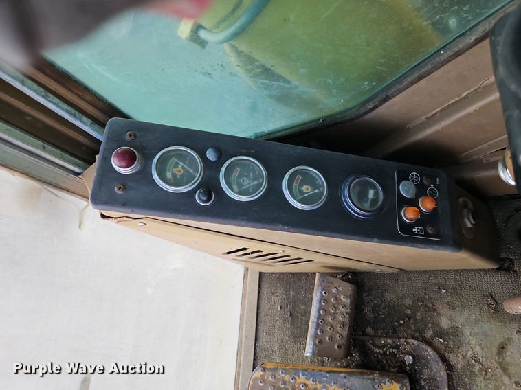 image for item DR8723 1989 Caterpillar  225B LC excavator