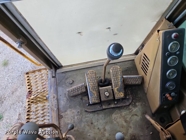 image for item DR8723 1989 Caterpillar  225B LC excavator