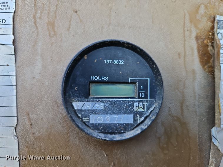 image for item DR8723 1989 Caterpillar  225B LC excavator