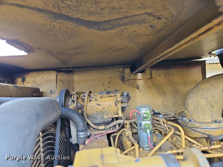 image for item DR8723 1989 Caterpillar  225B LC excavator