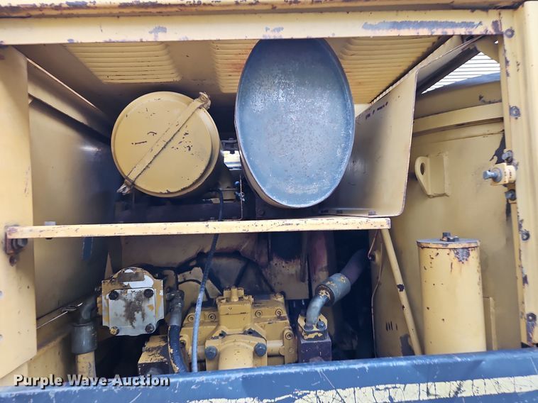 image for item DR8723 1989 Caterpillar  225B LC excavator