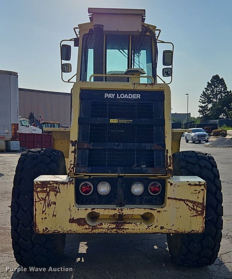image for item DR8724 1994 Dresser 520CH wheel loader