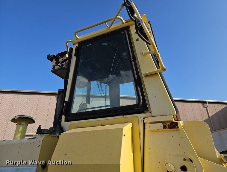 image for item DR8724 1994 Dresser 520CH wheel loader