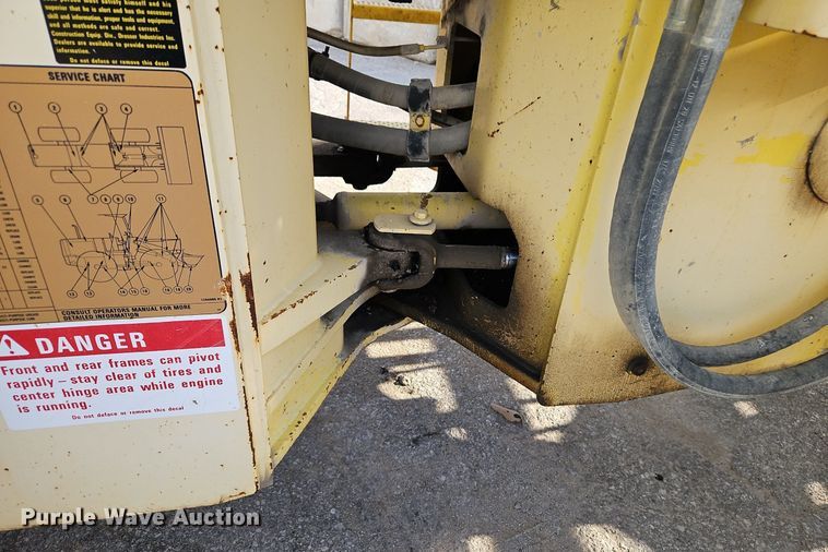 image for item DR8724 1994 Dresser 520CH wheel loader