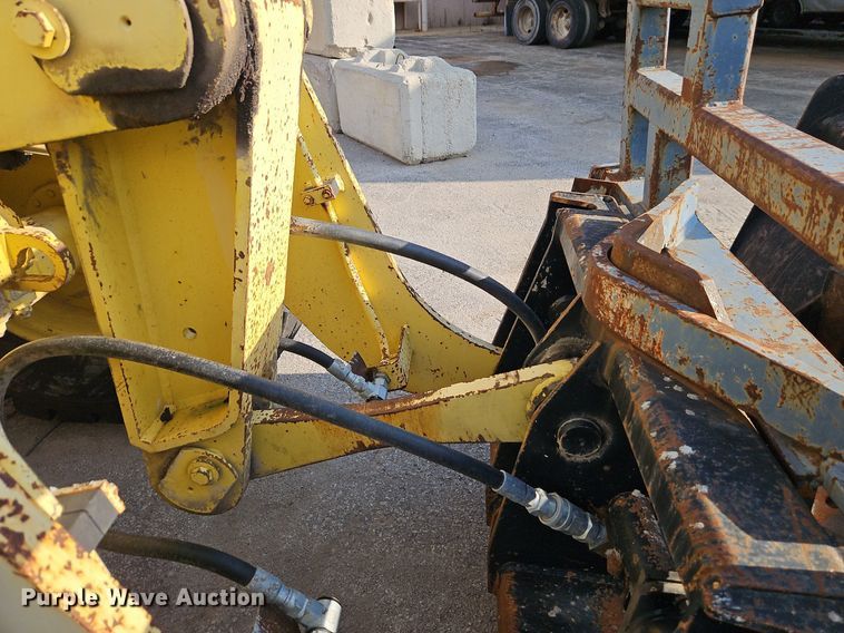 image for item DR8724 1994 Dresser 520CH wheel loader