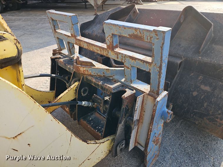 image for item DR8724 1994 Dresser 520CH wheel loader