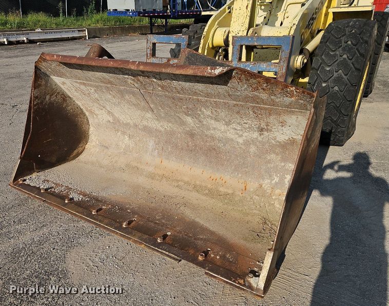 image for item DR8724 1994 Dresser 520CH wheel loader