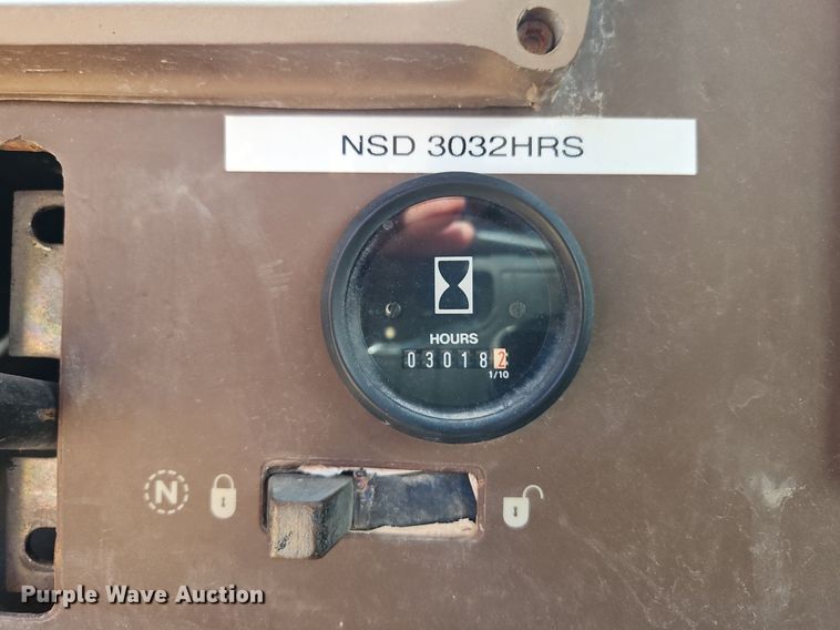 image for item DR8724 1994 Dresser 520CH wheel loader