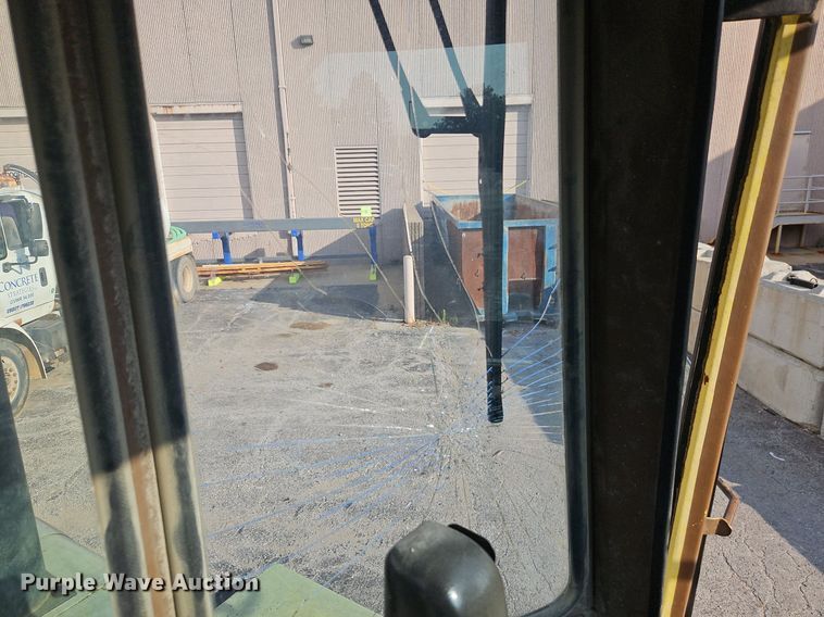 image for item DR8724 1994 Dresser 520CH wheel loader