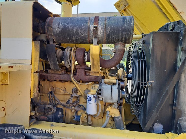 image for item DR8724 1994 Dresser 520CH wheel loader