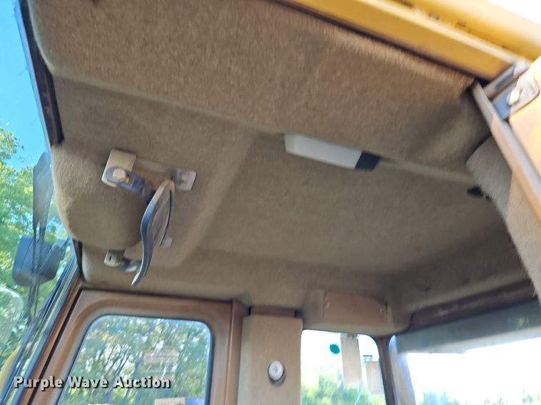 image for item DR8733 2000 Caterpillar  973 track loader