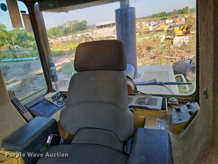 image for item DR8733 2000 Caterpillar  973 track loader