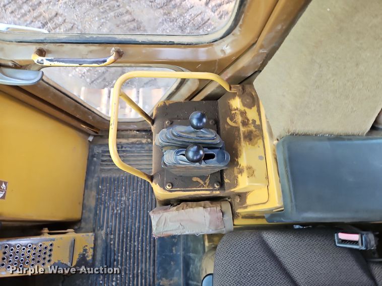 image for item DR8733 2000 Caterpillar  973 track loader