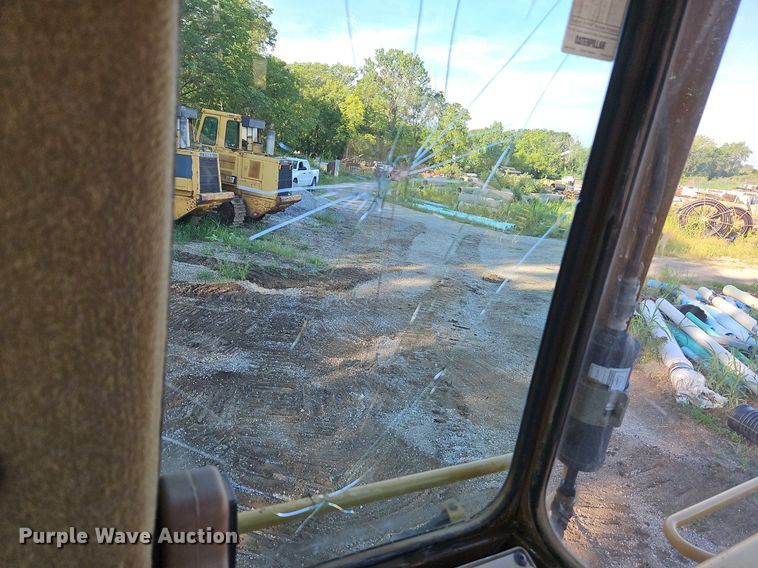 image for item DR8733 2000 Caterpillar  973 track loader