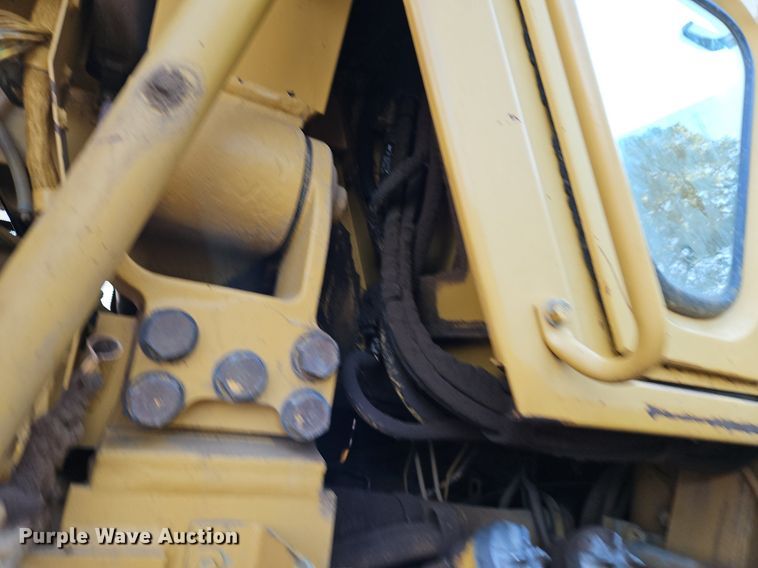 image for item DR8733 2000 Caterpillar  973 track loader