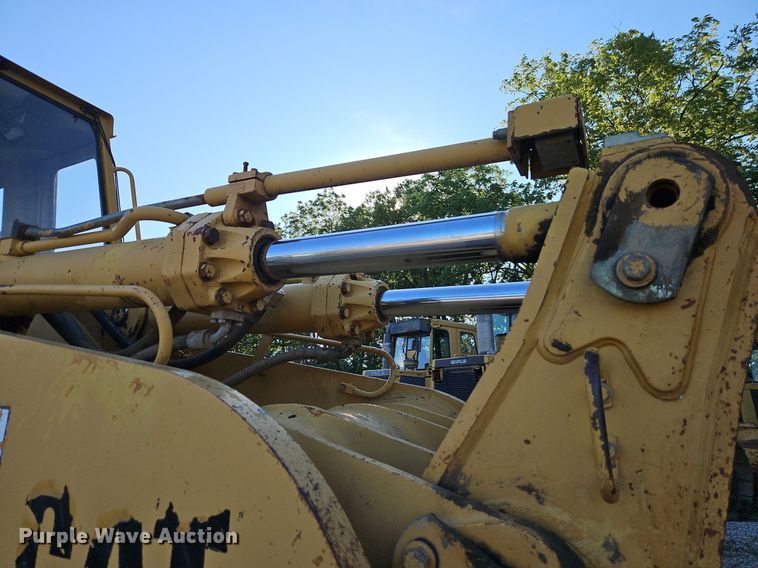 image for item DR8734 1997 Caterpillar  973 track loader