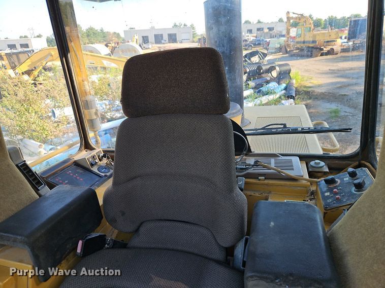 image for item DR8734 1997 Caterpillar  973 track loader