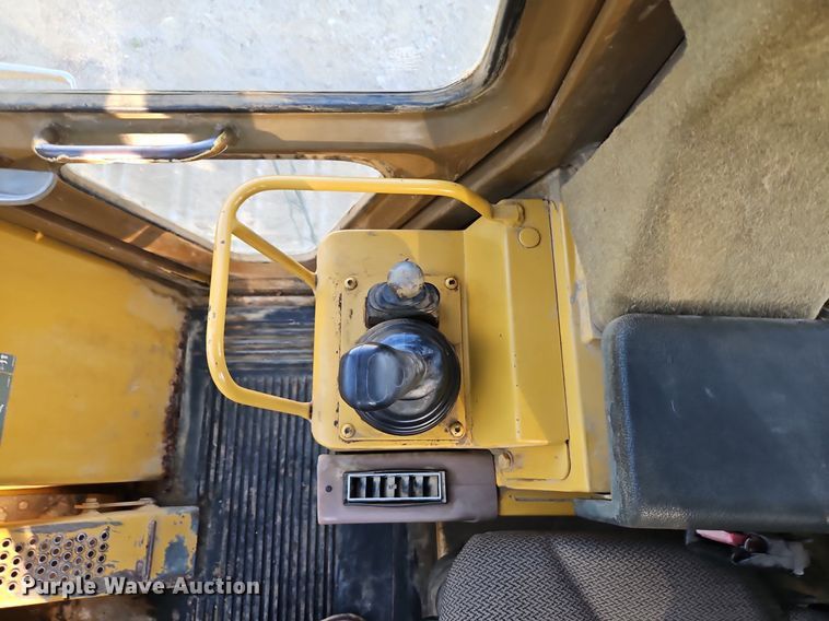 image for item DR8734 1997 Caterpillar  973 track loader