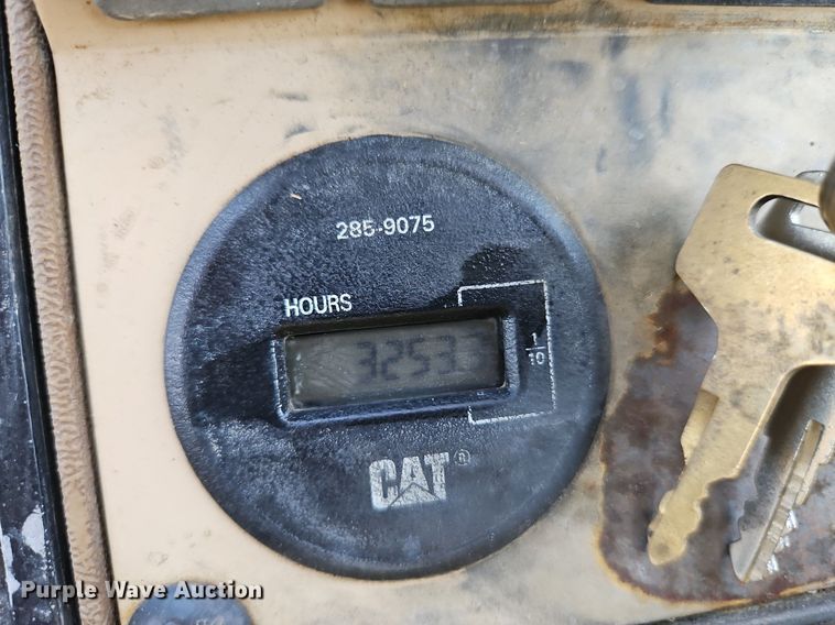 image for item DR8734 1997 Caterpillar  973 track loader