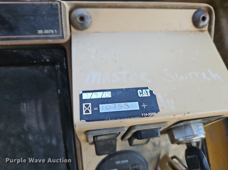 image for item DR8734 1997 Caterpillar  973 track loader