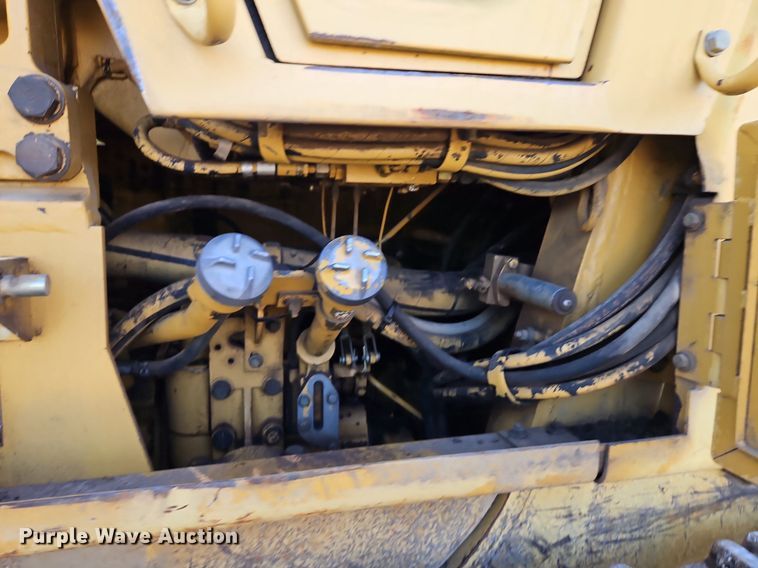 image for item DR8734 1997 Caterpillar  973 track loader