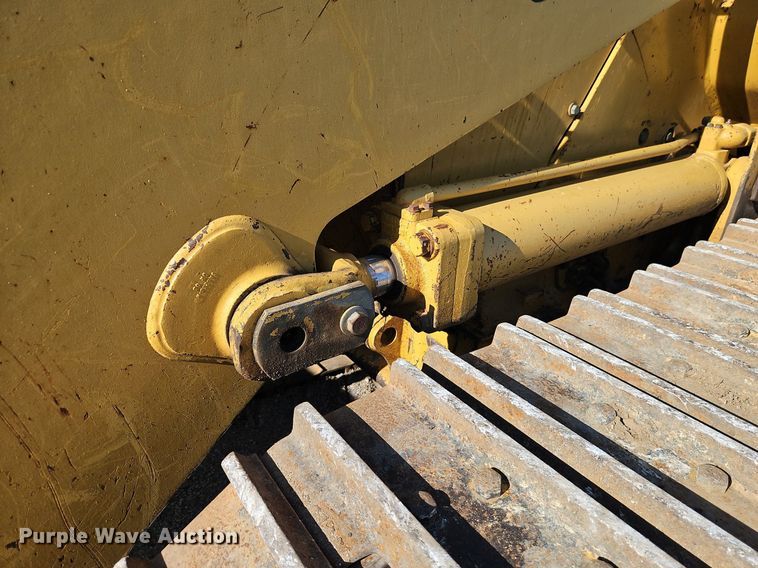 image for item DR8735 1994 Caterpillar  963 track loader