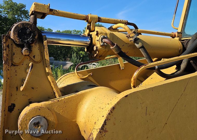 image for item DR8735 1994 Caterpillar  963 track loader