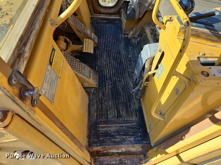 image for item DR8735 1994 Caterpillar  963 track loader