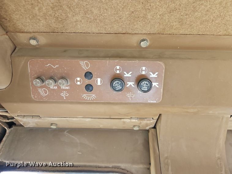 image for item DR8735 1994 Caterpillar  963 track loader