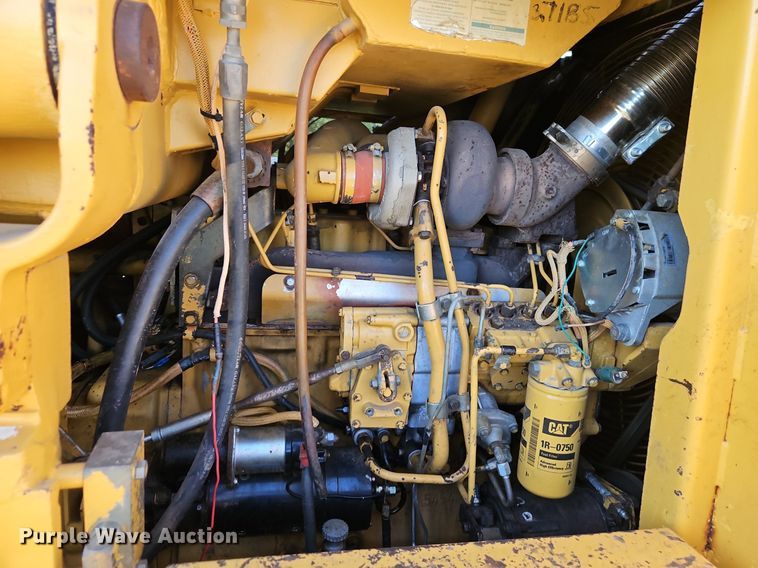 image for item DR8735 1994 Caterpillar  963 track loader