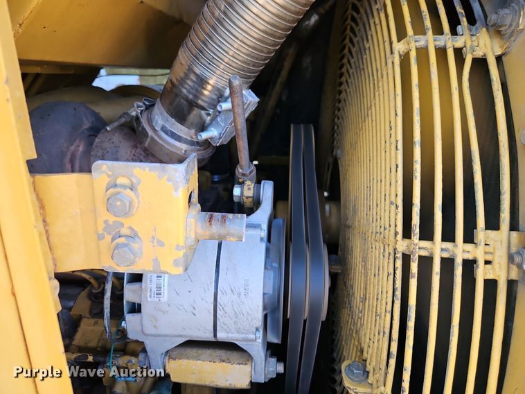 image for item DR8735 1994 Caterpillar  963 track loader