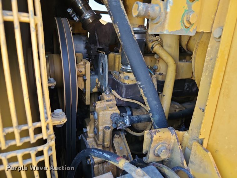 image for item DR8735 1994 Caterpillar  963 track loader