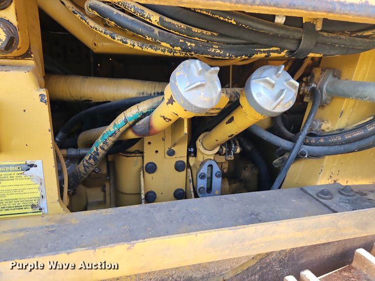image for item DR8735 1994 Caterpillar  963 track loader