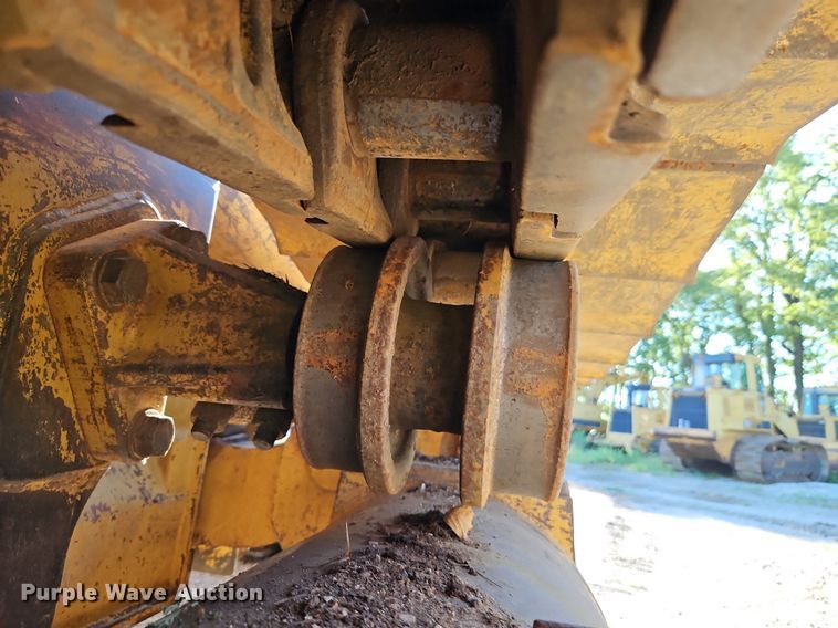 image for item DR8735 1994 Caterpillar  963 track loader