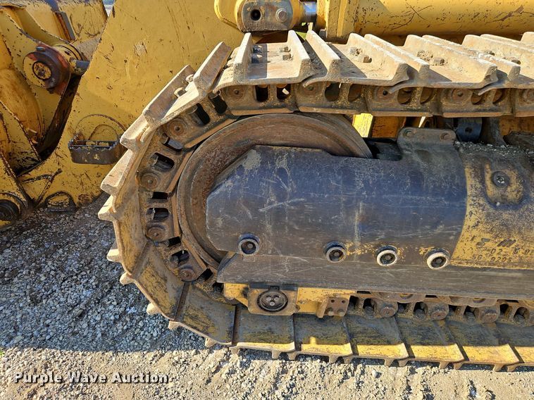 image for item DR8735 1994 Caterpillar  963 track loader