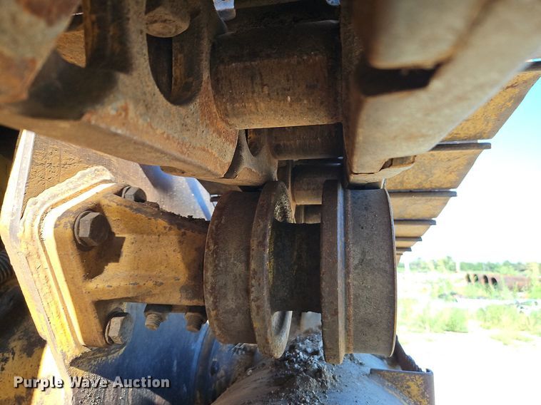 image for item DR8735 1994 Caterpillar  963 track loader