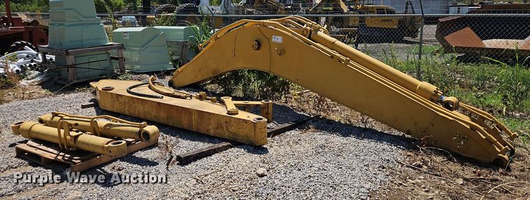 image for item DR8739 Caterpillar 322 boom