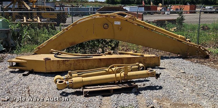 image for item DR8739 Caterpillar 322 boom
